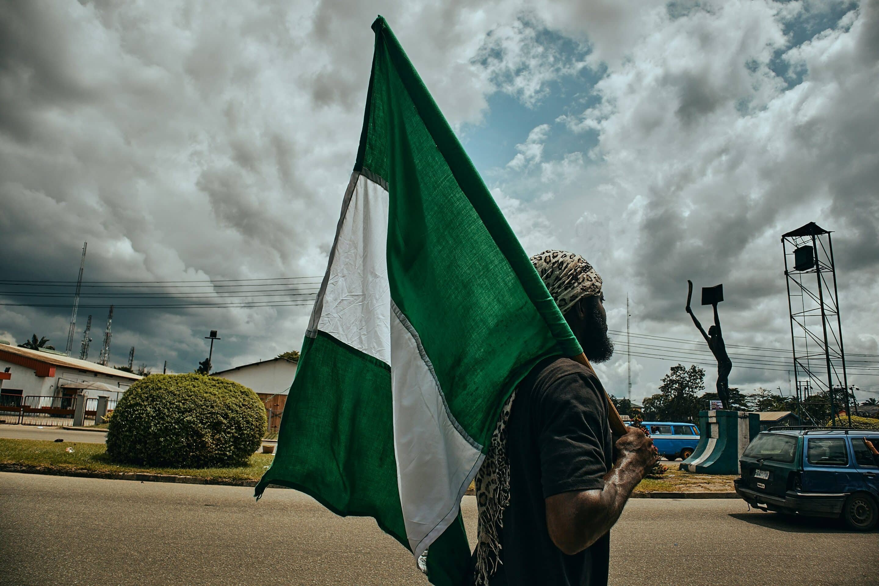 Nigeria : mafia, musique et pouvoir. Une enquête OSINT au cœur de l’État d’Edo