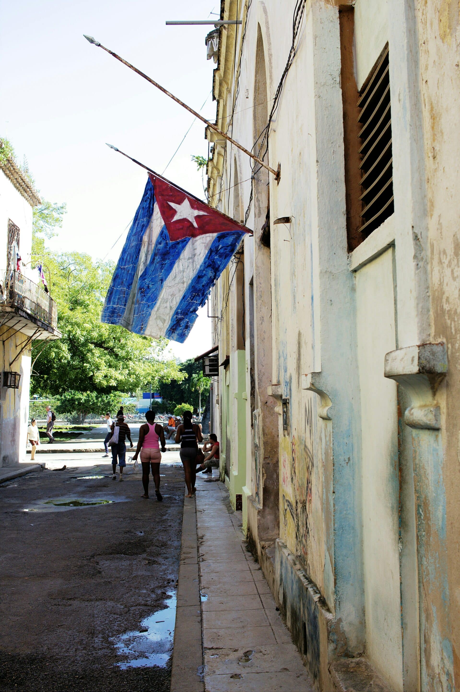 <i class='fa fa-lock' aria-hidden='true'></i> Cuba sans les lumières
