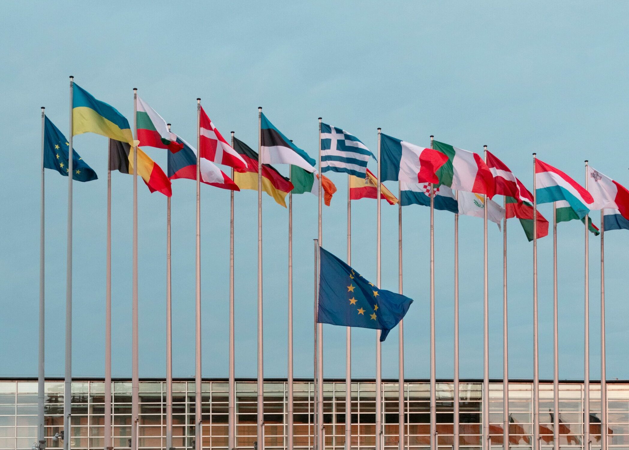 Le flanc est de l’Union européenne se prépare à la guerre