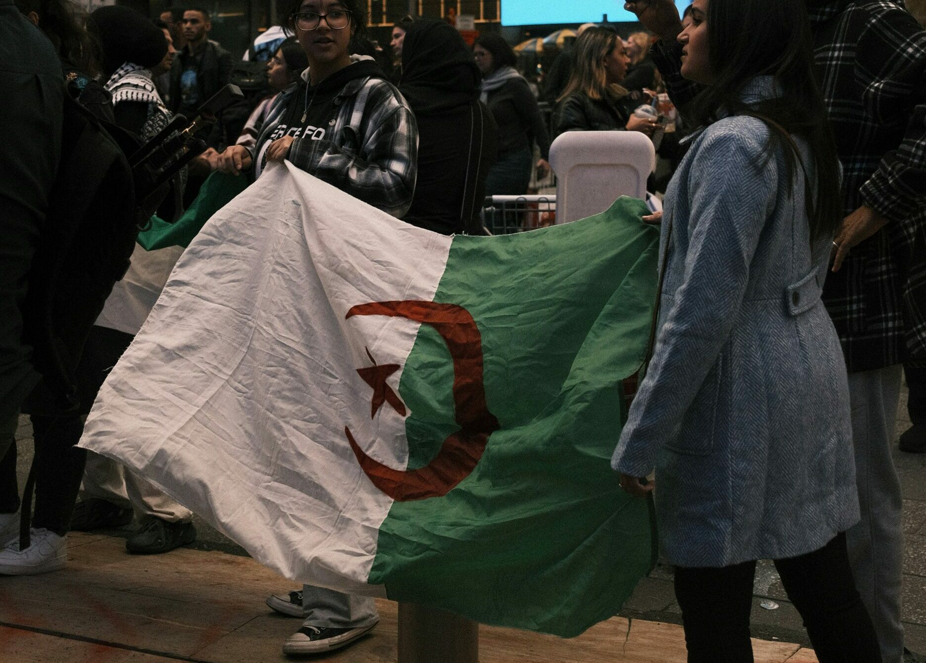 <i class='fa fa-lock' aria-hidden='true'></i> Algérie-France : la querelle géopolitique des nationalités