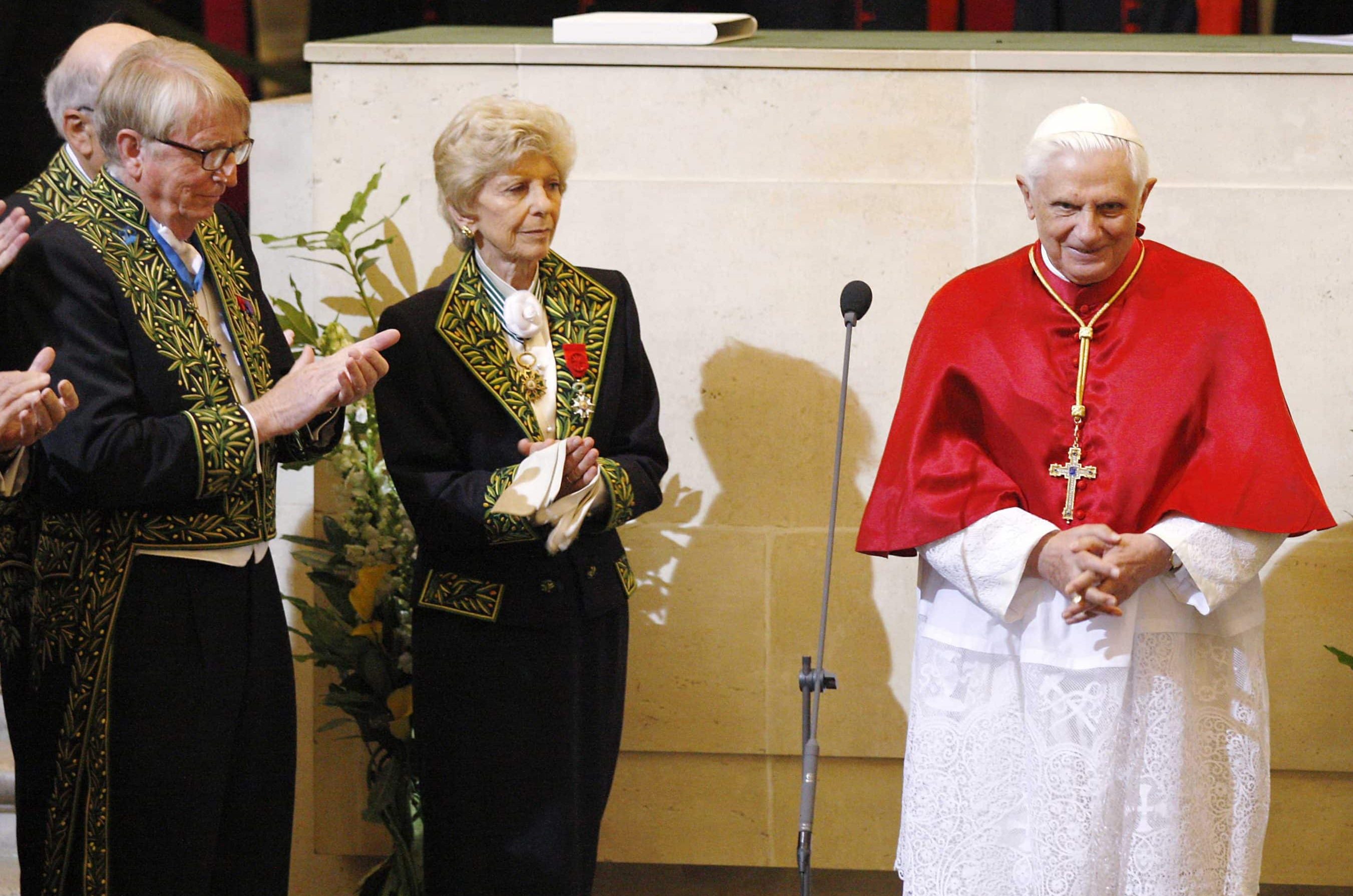 <i class='fa fa-lock' aria-hidden='true'></i> France – Saint-Siège : puissance croisée