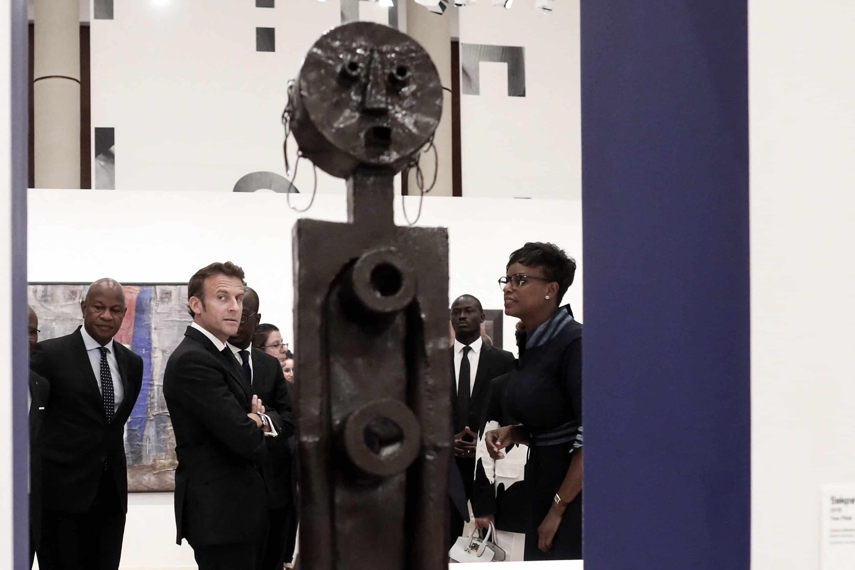 Restitutions coloniales : la France franchit un nouveau cap législatif Restitutions coloniales : la France franchit un nouveau cap législatif