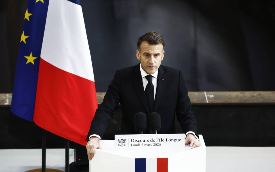 Nucléaire partagé, décision solitaire : le pari historique de Macron