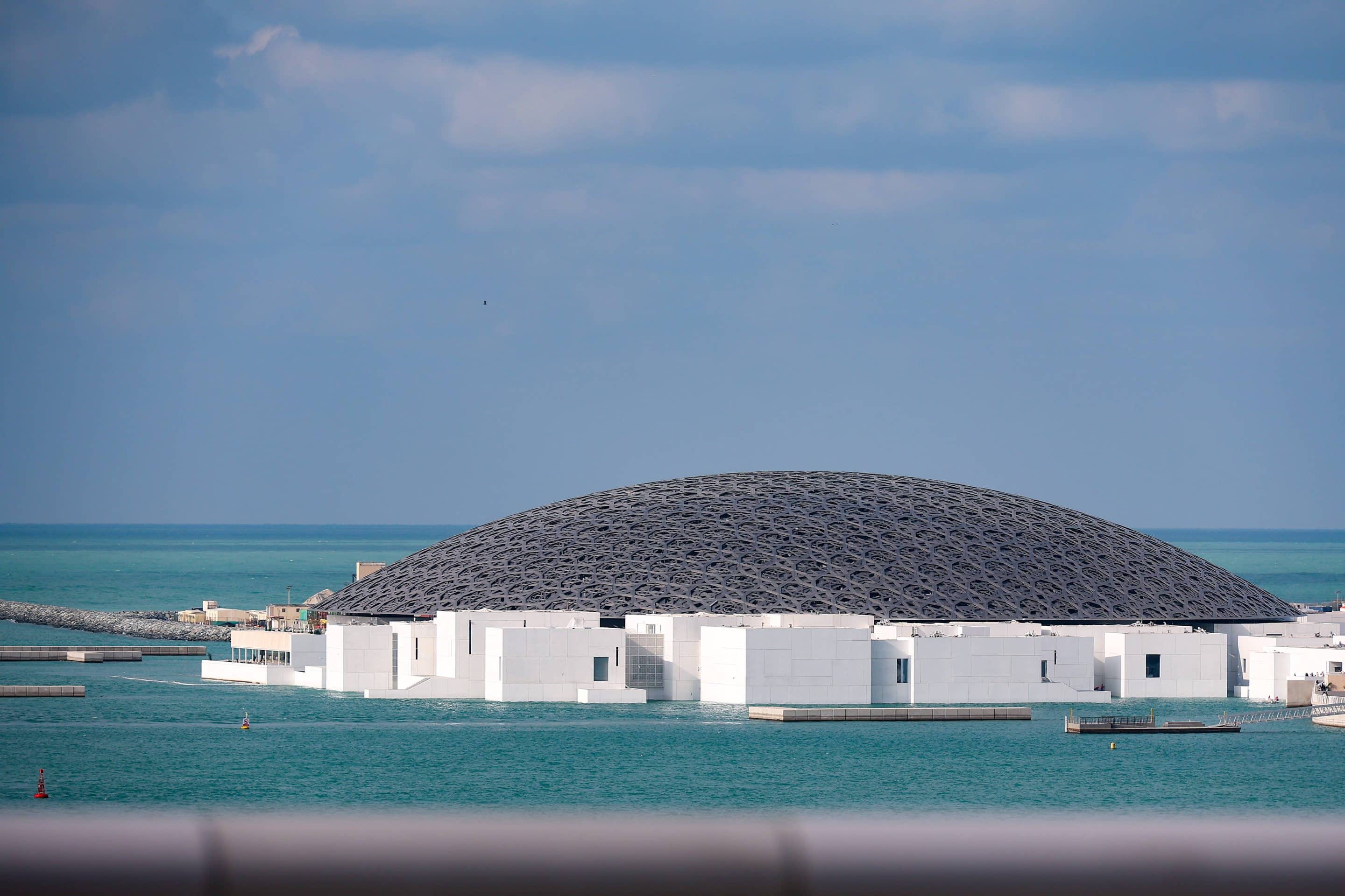Louvre Abu Dhabi : un partenariat remis en question sur fond de guerre en Iran ? Louvre Abu Dhabi : un partenariat remis en question sur fond de guerre en Iran ?
