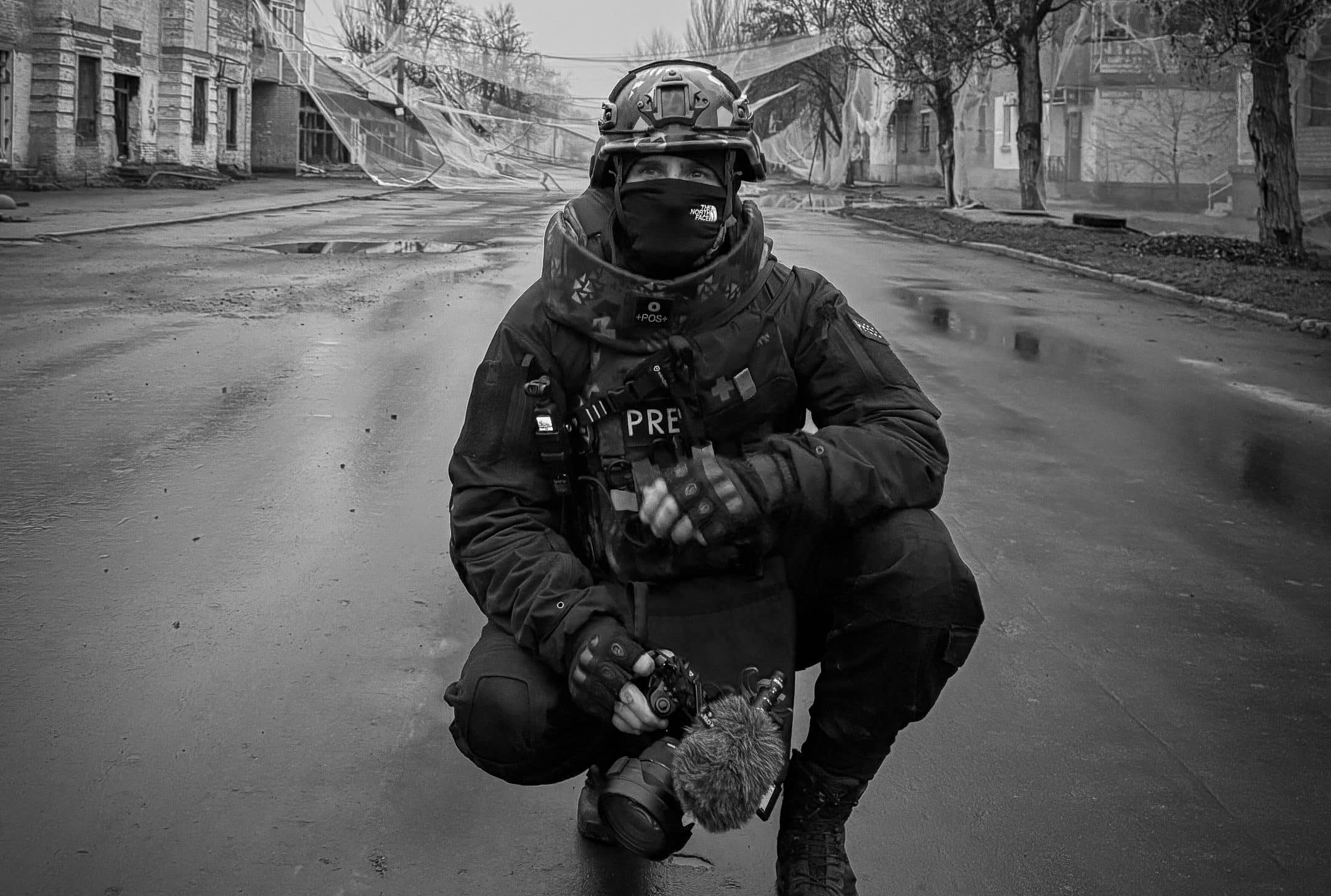 Menacés par les drones : les reporters de guerre ont-ils le droit de se défendre ? Menacés par les drones : les reporters de guerre ont-ils le droit de se défendre ?
