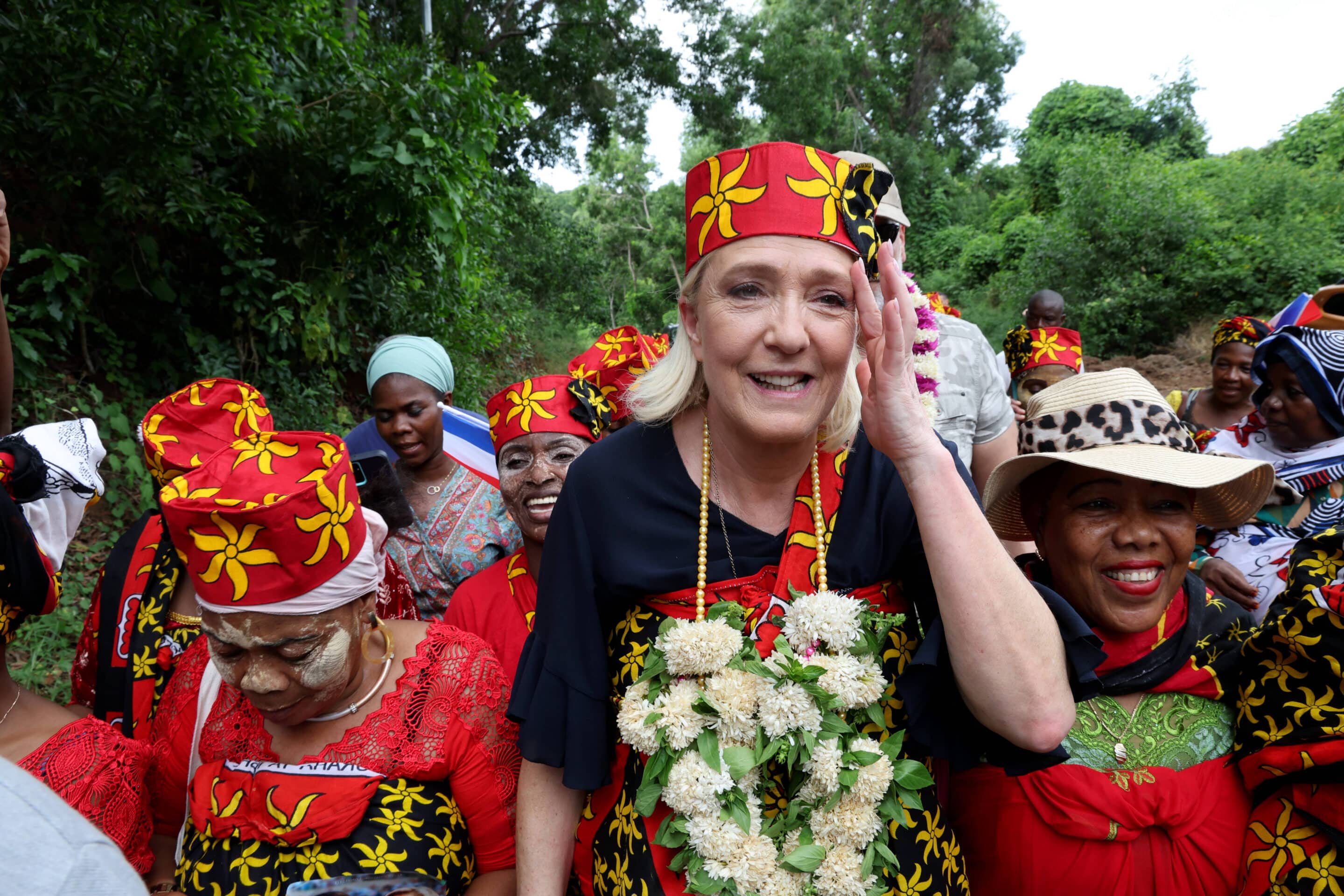 Mayotte. Le salouva et le drapeau Mayotte. Le salouva et le drapeau
